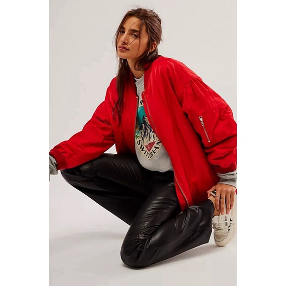 Free People We The Free Jacket Women Becca Red Oversize Puffer Bomber Sz M NWT - Picture 4 of 12